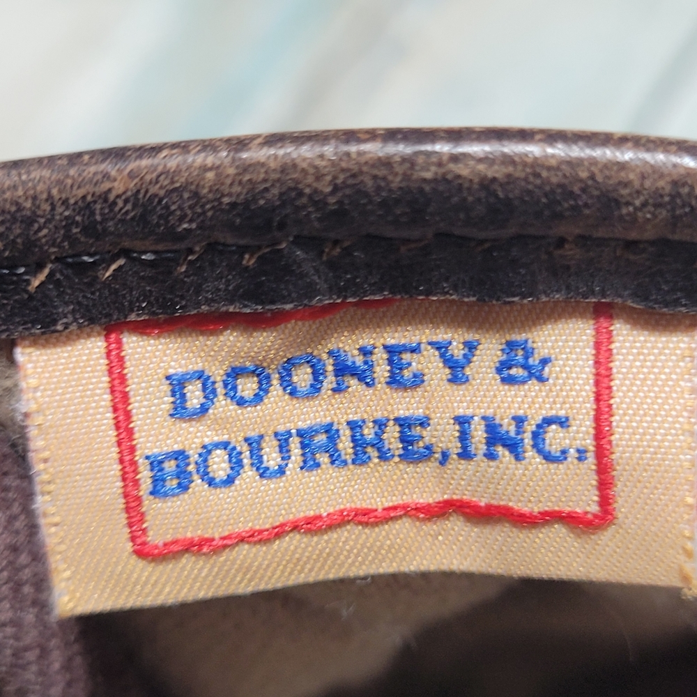 Dooney & Bourke  Flap Crossbody Purse. - Picture 9 of 16